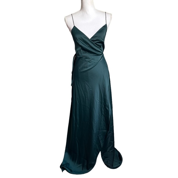 Showpo. Mine Would Be You Emerald Satin Dress Size 4 NWT - Picture 3 of 17